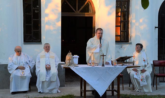 Szent István király ünnepe, szentmise a szenttamási kálvárián